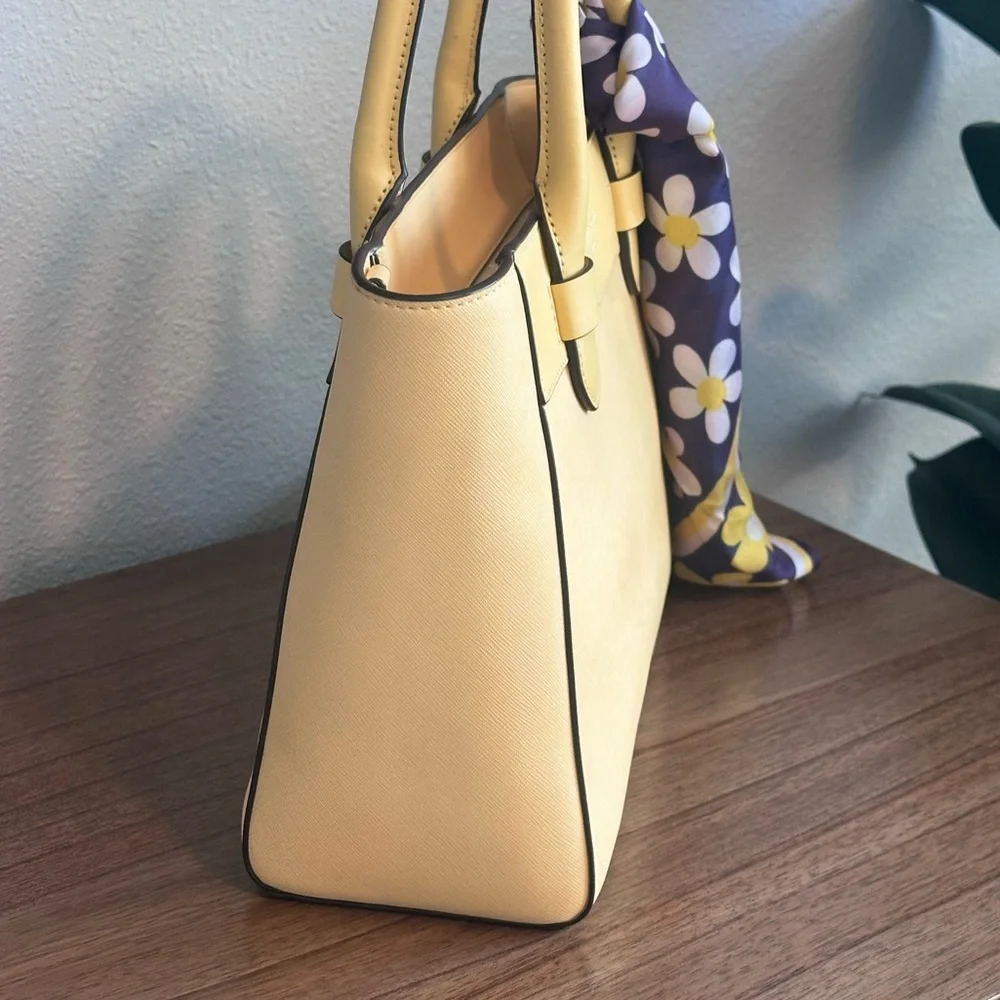 Kate Spade New York Melanie Satchel - Like New! - Picture 8 of 12